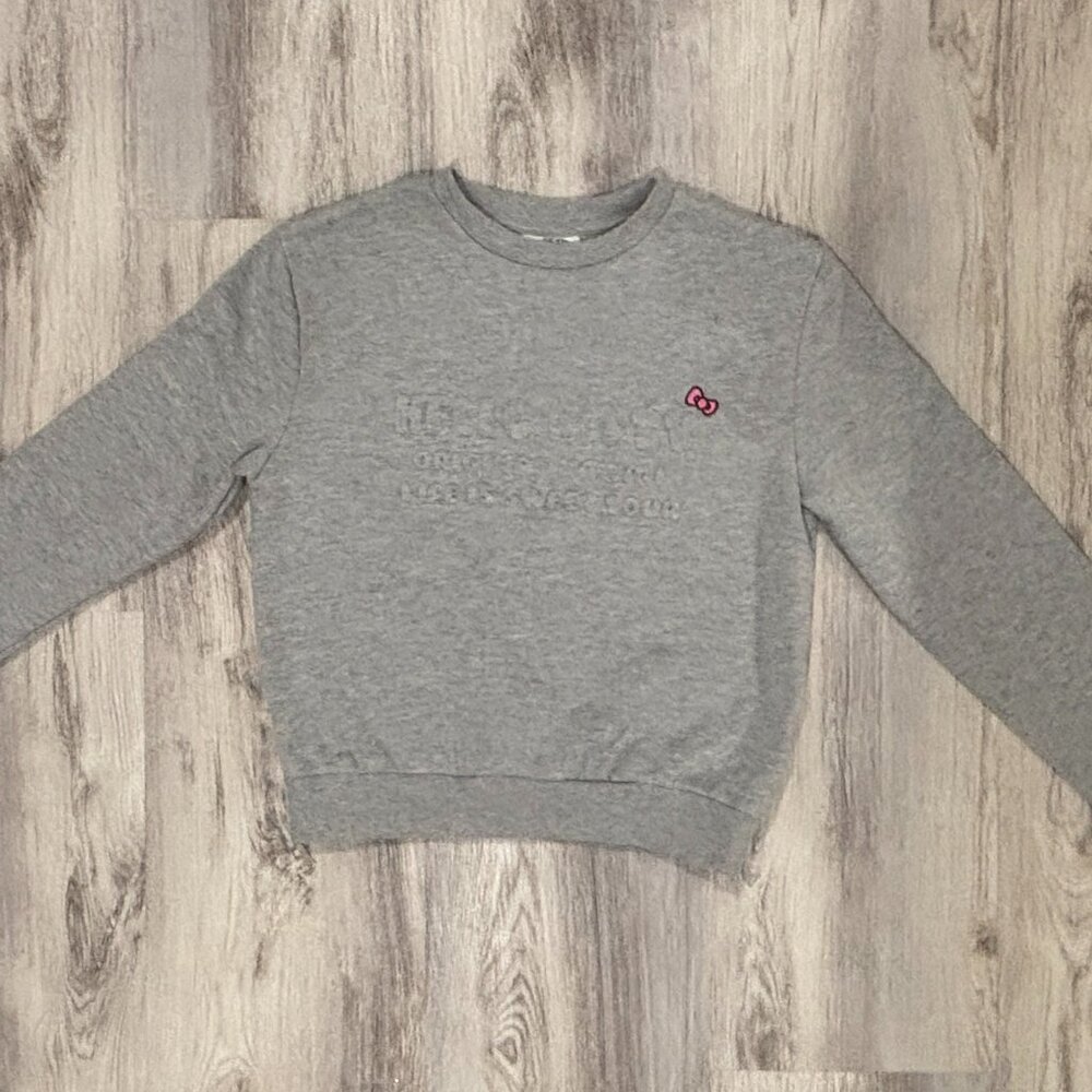 🎀 Hello Kitty x Shoe Palace Embossed Sweatshirt XS Gray Minimal Sanrio Crewneck - Picture 6 of 15